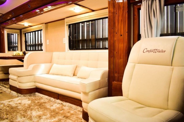 e6394ea3-4ced-4bf2-9500-f7d3f810bd04 (Custom).jpg